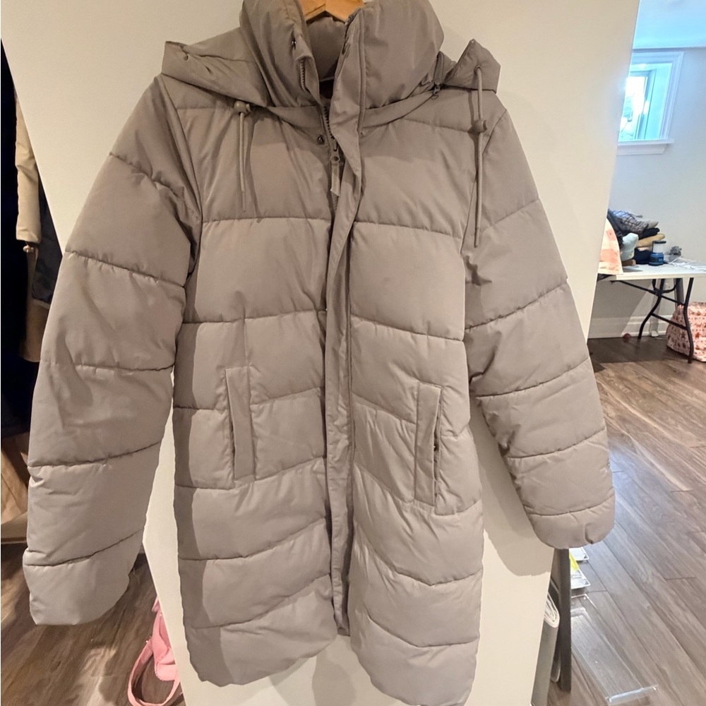 Women's Gray Hooded Puffer Coat - Picture 2 of 3